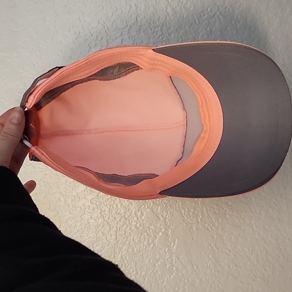 New Balance Laser Running Cap - Coral and Grey - Picture 5 of 8